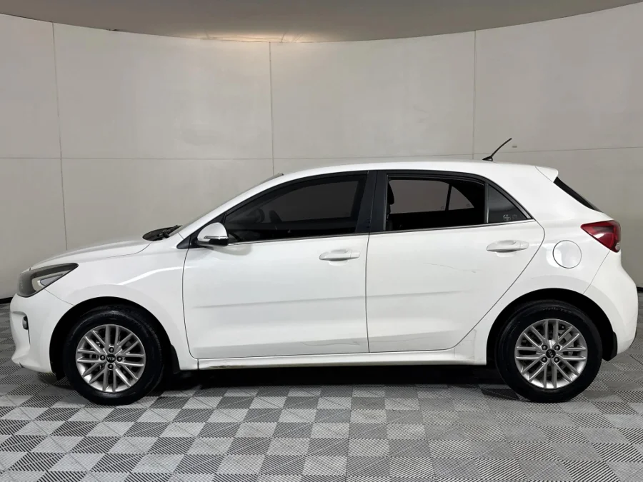 Used 2017 Kia Rio hatch 1.4 LX - WeBuyCars Midstream Used 2017 Kia Rio hatch 1.4 LX - WeBuyCars Midstream