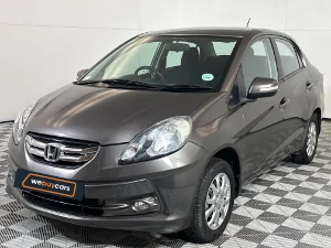 Used 2015 Honda Brio Amaze sedan 1.2 Comfort auto Used 2015 Honda Brio Amaze sedan 1.2 Comfort auto