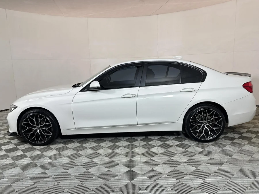 Used 2015 BMW 3 Series 320i sports-auto - WeBuyCars JHB South Used 2015 BMW 3 Series 320i sports-auto - WeBuyCars JHB South