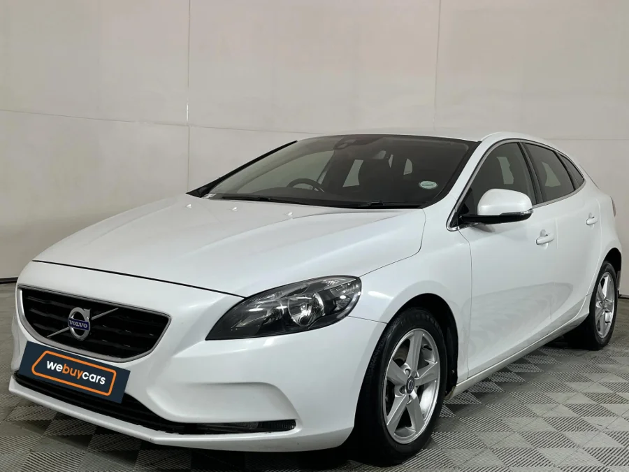 Used 2015 Volvo V40 T4 Elite auto - WeBuyCars JHB South Used 2015 Volvo V40 T4 Elite auto - WeBuyCars JHB South