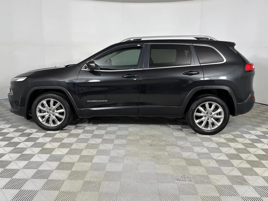 Used 2016 Jeep Cherokee 3.2L Limited 75th Anniversary Edition - WeBuyCars Silverlakes Used 2016 Jeep Cherokee 3.2L Limited 75th Anniversary Edition - WeBuyCars Silverlakes