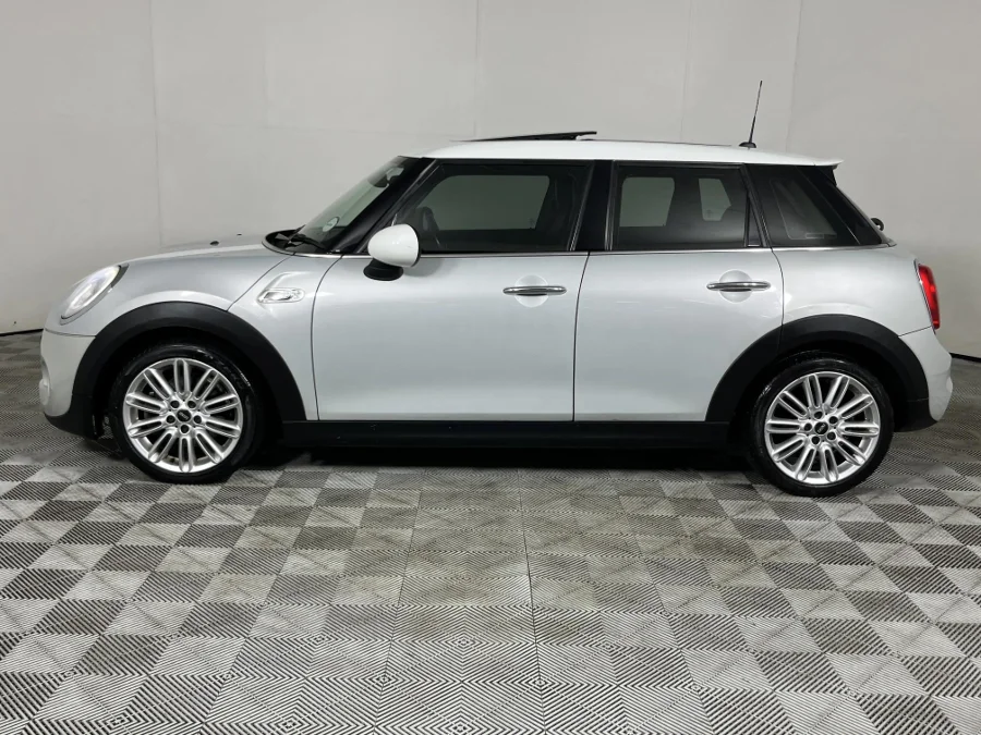 Used 2015 MINI Hatch Cooper S Hatch 5-door Seven 7 auto - WeBuyCars The Dome Used 2015 MINI Hatch Cooper S Hatch 5-door Seven 7 auto - WeBuyCars The Dome