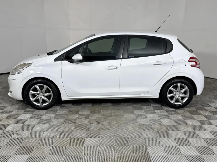 Used 2012 Peugeot 208 5-door 1.2 Active - WeBuyCars George