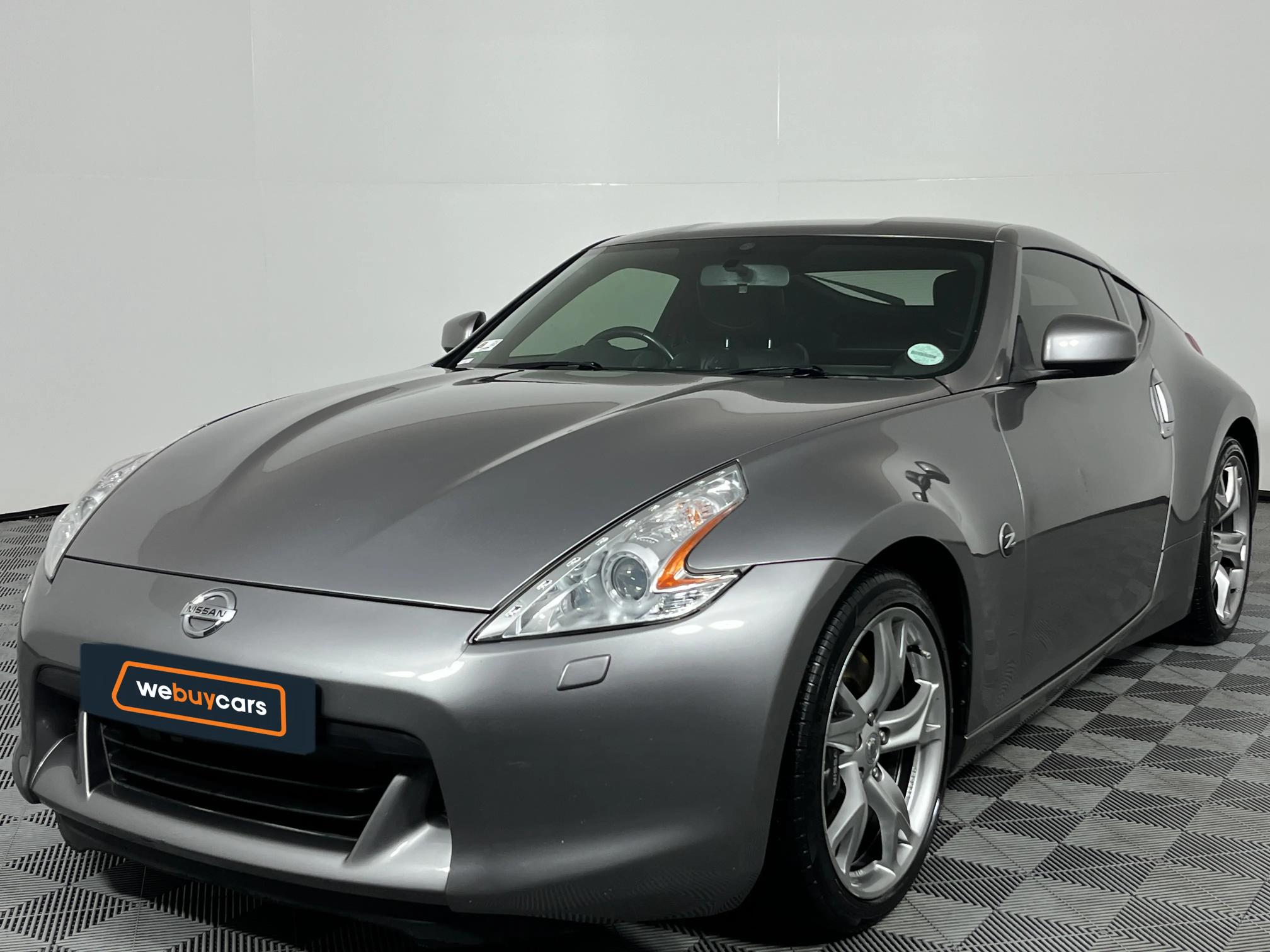 Used 2010 Nissan 370Z roadster automatic