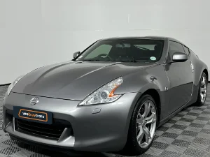 Used 2010 Nissan 370Z roadster automatic
