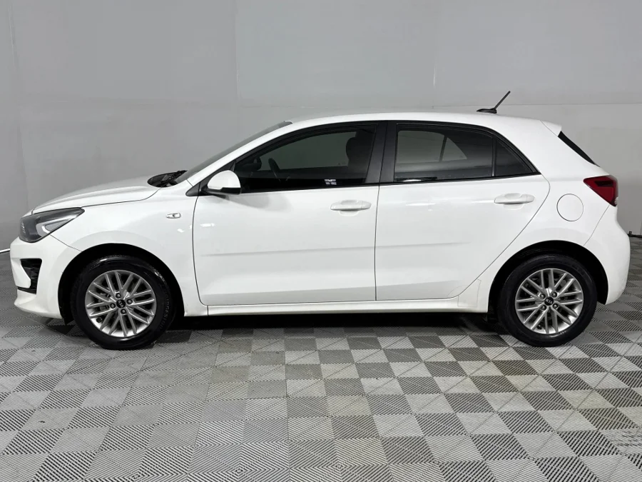 Used 2021 Kia Rio hatch 1.4 LS - WeBuyCars Midstream