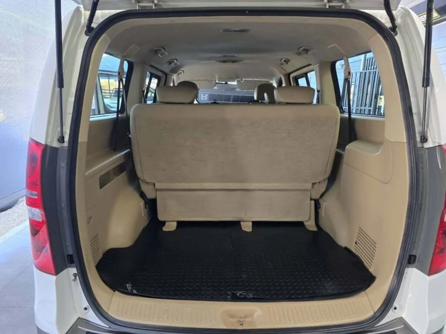 Used 2012 Hyundai H-1 2.5VGTi bus GLS - Deals 4 Wheels