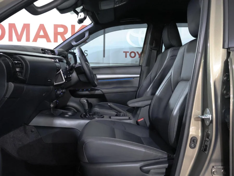 Used 2025 Toyota Hilux 2.8GD-6 double cab Legend auto - SMG Toyota Cresta Used 2025 Toyota Hilux 2.8GD-6 double cab Legend auto - SMG Toyota Cresta