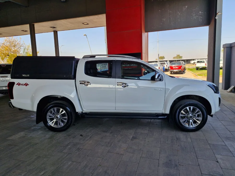 Used 2019 Isuzu D-Max 300 3.0TD double cab 4x4 LX auto - Highway Motors Used 2019 Isuzu D-Max 300 3.0TD double cab 4x4 LX auto - Highway Motors