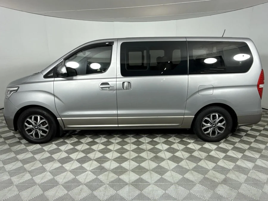 Used 2019 Hyundai H-1 2.5VGTi bus Elite 9-seater - WeBuyCars Richmond