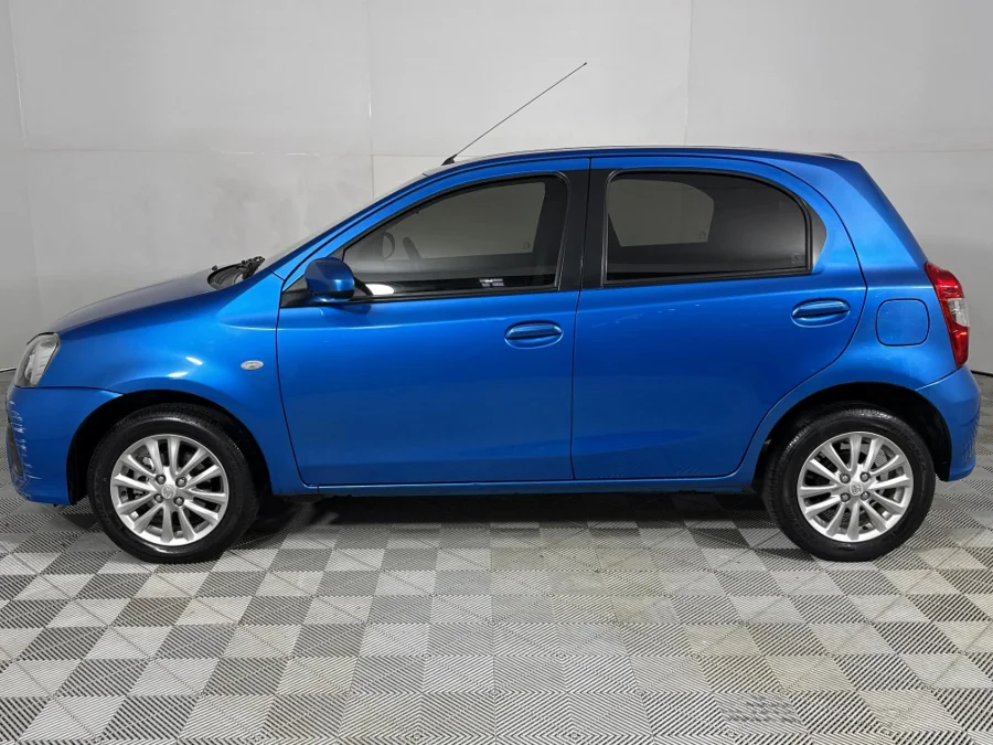 Used 2017 Toyota Etios hatch 1.5 Sprint - WeBuyCars Silverlakes
