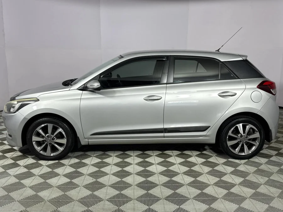 Used 2016 Hyundai i20 1.4 Fluid auto - WeBuyCars Durban