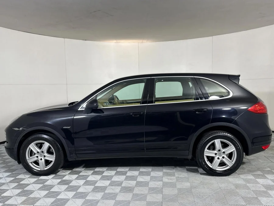 Used 2013 Porsche Cayenne diesel - WeBuyCars Midstream Used 2013 Porsche Cayenne diesel - WeBuyCars Midstream