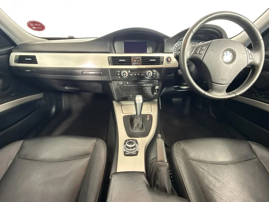 Used 2009 BMW 3 Series 320i auto - WeBuyCars Lansdowne Used 2009 BMW 3 Series 320i auto - WeBuyCars Lansdowne