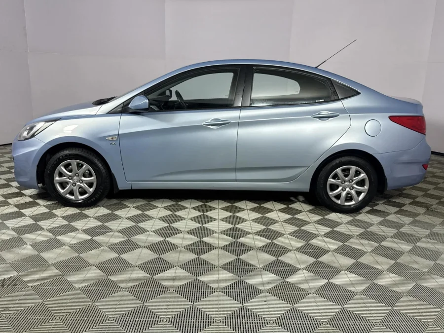 Used 2012 Hyundai Accent sedan 1.6 Motion - WeBuyCars Durban