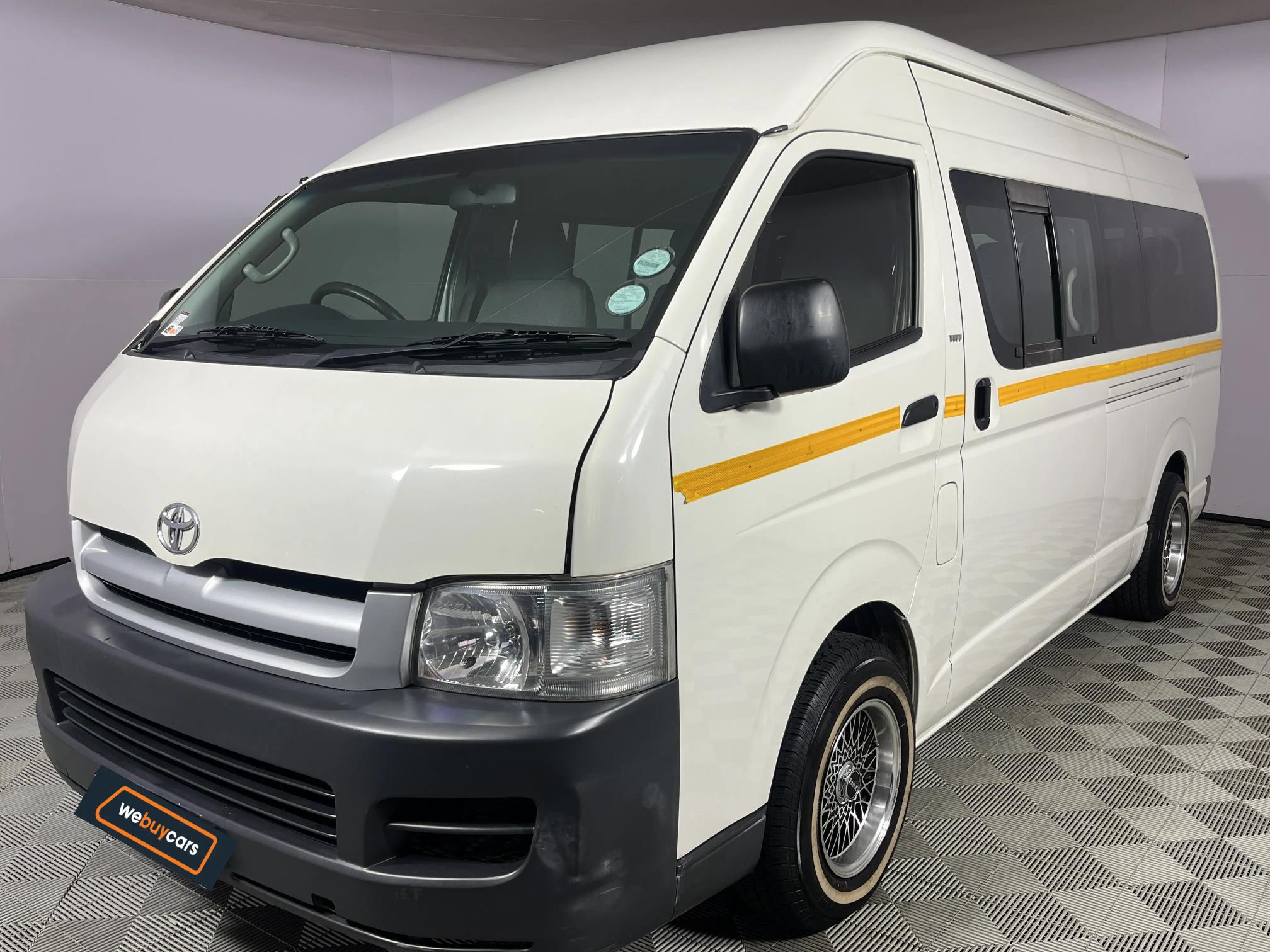 Used 2005 Toyota Quantum 2.7 GL 14-seater bus