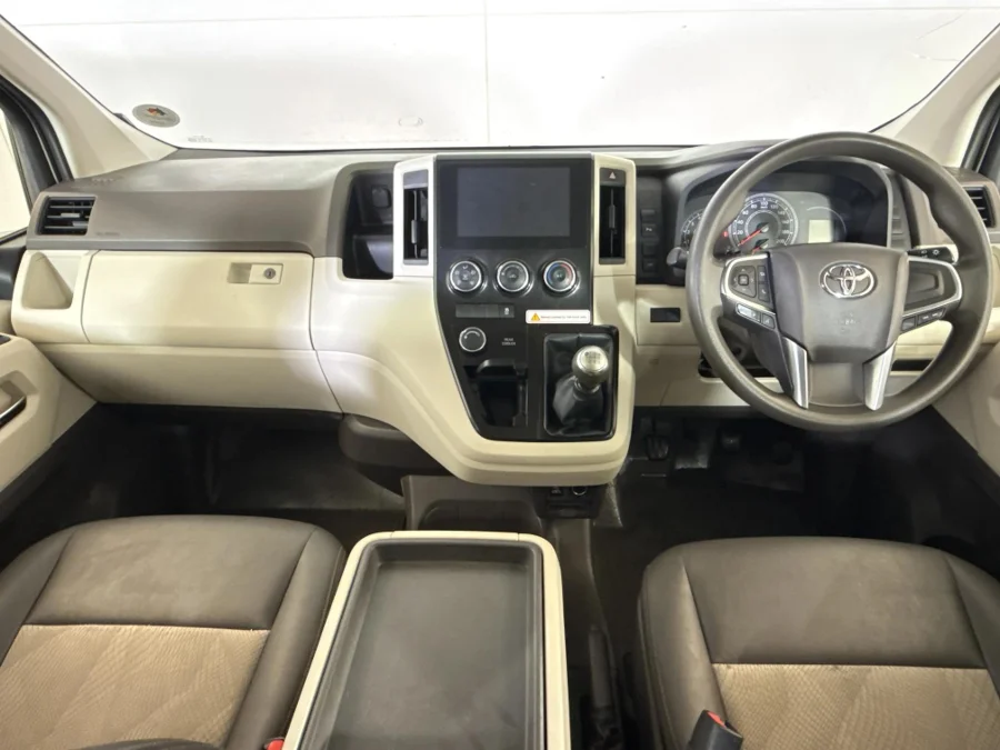 Used 2025 Toyota Quantum 2.8 LWB bus 11-seater GL - WeBuyCars Midstream Used 2025 Toyota Quantum 2.8 LWB bus 11-seater GL - WeBuyCars Midstream
