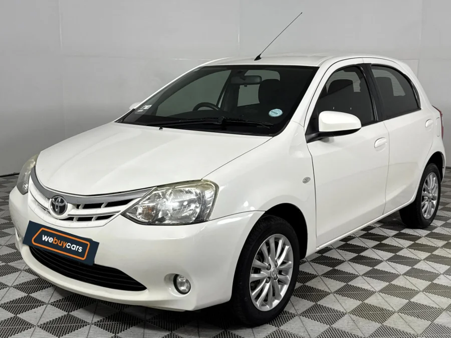 Used 2017 Toyota Etios hatch 1.5 Sprint - WeBuyCars Silverlakes Used 2017 Toyota Etios hatch 1.5 Sprint - WeBuyCars Silverlakes