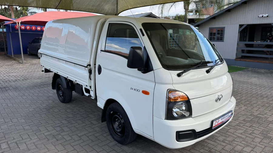 Used 2015 Hyundai H-100 Bakkie 2.6D deck (aircon) - Infinite Auto Nelspruit Used 2015 Hyundai H-100 Bakkie 2.6D deck (aircon) - Infinite Auto Nelspruit