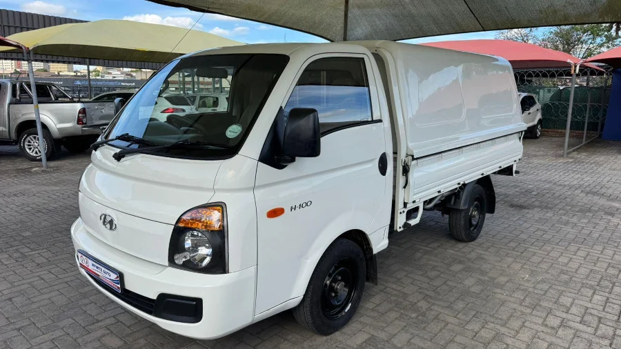 Used 2015 Hyundai H-100 Bakkie 2.6D deck (aircon) - Infinite Auto Nelspruit Used 2015 Hyundai H-100 Bakkie 2.6D deck (aircon) - Infinite Auto Nelspruit