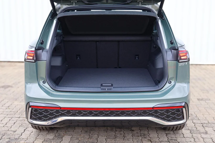 New 2026 Volkswagen Tiguan 1.4TSI R-Line - VW Pretoria New New 2026 Volkswagen Tiguan 1.4TSI R-Line - VW Pretoria New