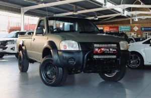 Used 2010 Nissan NP300 Hardbody 2.5TDi 4x4 mid