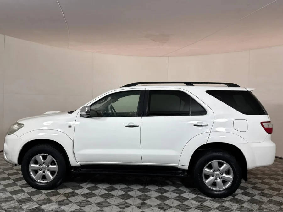 Used 2010 Toyota Fortuner 3.0D-4D auto - WeBuyCars JHB South Used 2010 Toyota Fortuner 3.0D-4D auto - WeBuyCars JHB South