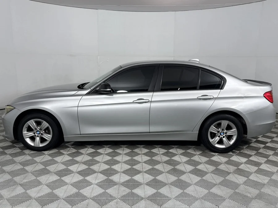 Used 2013 BMW 3 Series 320d sports-auto - WeBuyCars Lansdowne Used 2013 BMW 3 Series 320d sports-auto - WeBuyCars Lansdowne