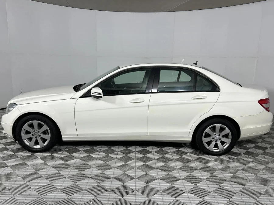 Used 2010 Mercedes-Benz C-Class C180 Kompressor Classic Touchshift - WeBuyCars Richmond Used 2010 Mercedes-Benz C-Class C180 Kompressor Classic Touchshift - WeBuyCars Richmond