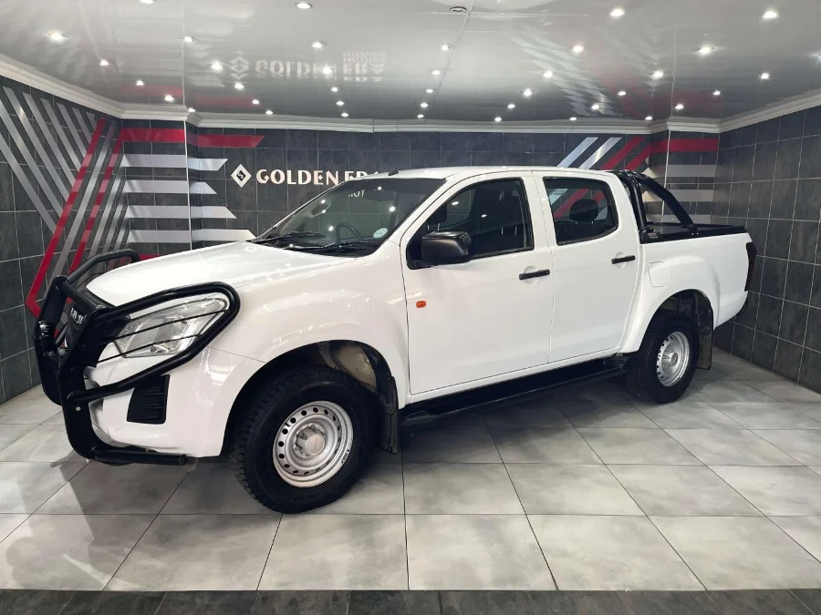 Used 2022 Isuzu D-Max Gen 6 250 double cab Hi-Ride manual - Golden Era Motors Johan Heyns Dr Used 2022 Isuzu D-Max Gen 6 250 double cab Hi-Ride manual - Golden Era Motors Johan Heyns Dr