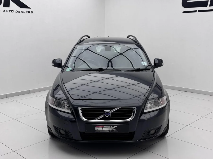 Used 2010 Volvo V50 2.0D Powershift - EBK Auto