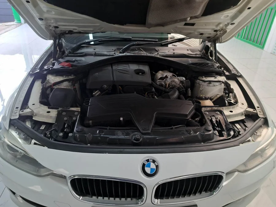 Used 2015 BMW 3 Series 320i sports-auto - Wiz Link