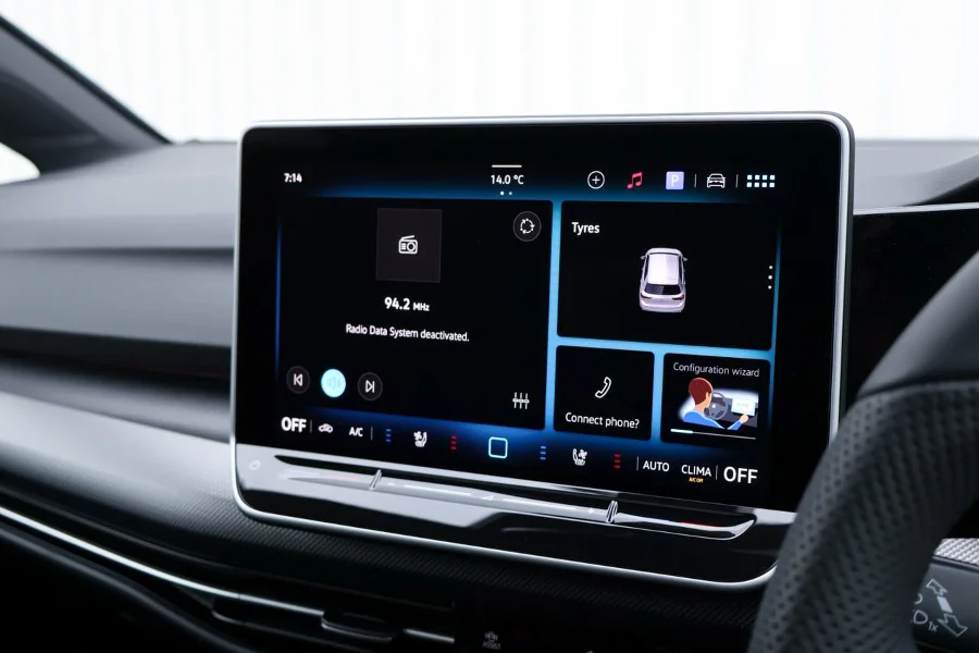 New 2026 Volkswagen Golf 1.4TSI R-Line Plus - VW Pretoria New New 2026 Volkswagen Golf 1.4TSI R-Line Plus - VW Pretoria New