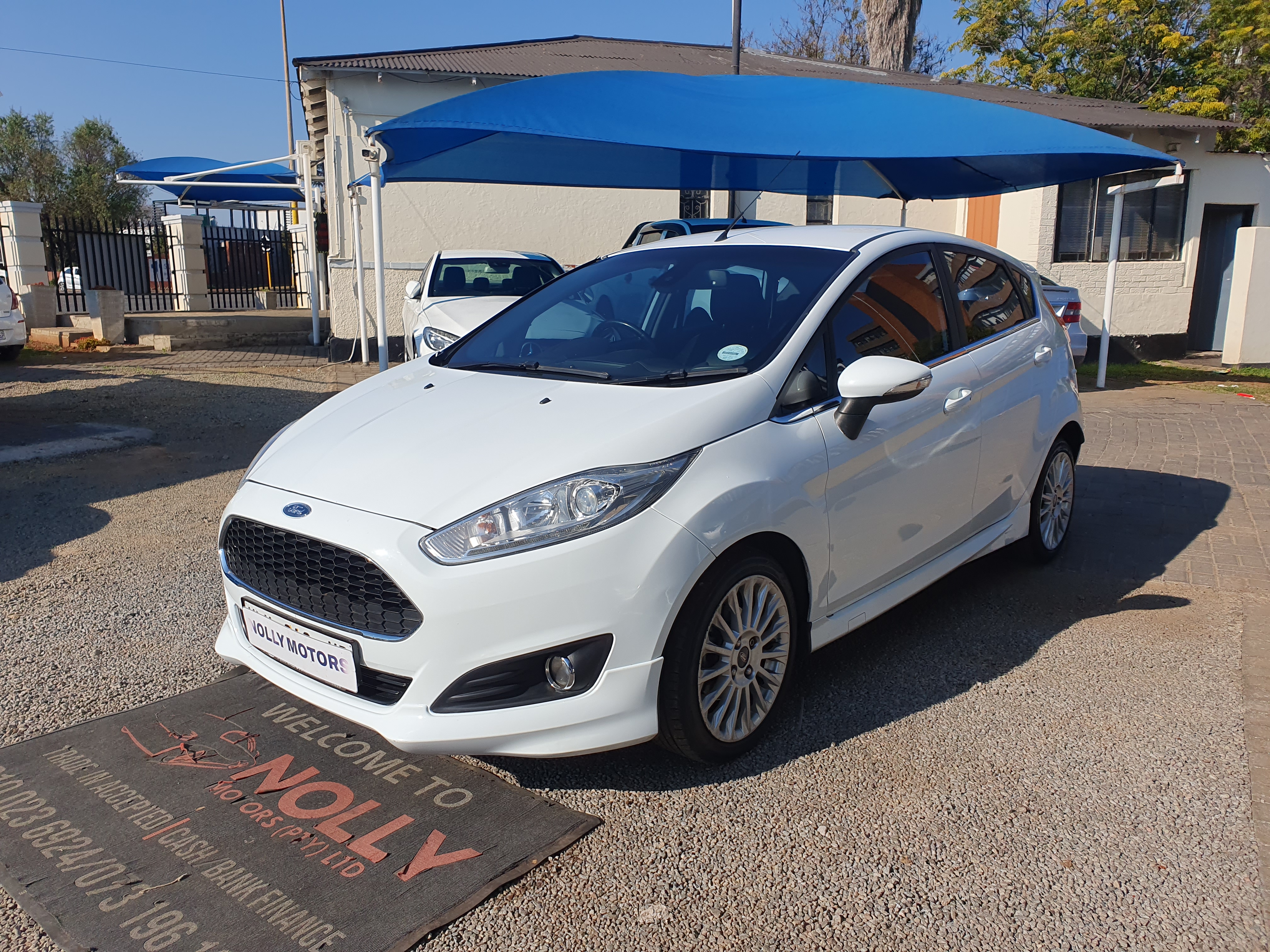 Used 2017 Ford Fiesta 5-door 1.0T Titanium