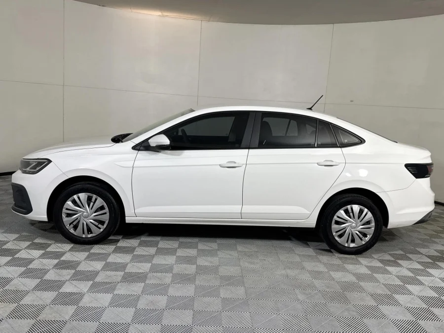 Used 2023 Volkswagen Polo sedan 1.6 Life manual - WeBuyCars Midstream