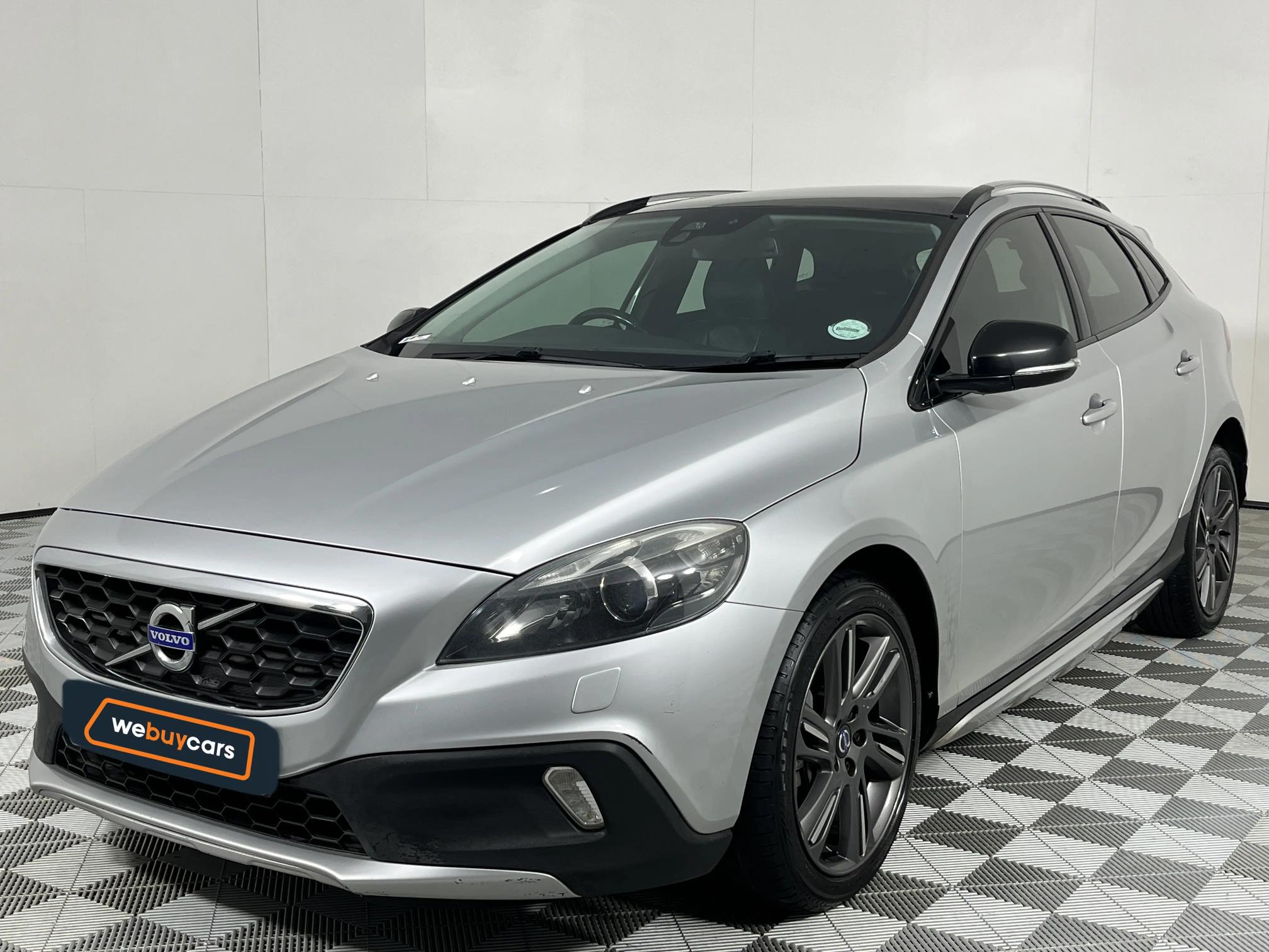 Used 2014 Volvo V40 Cross Country D3 Excel