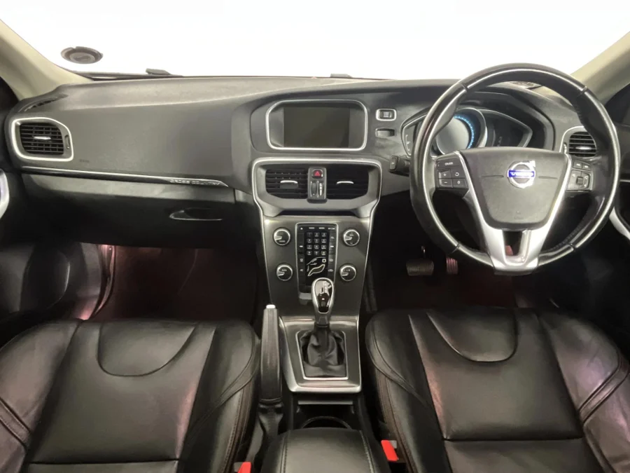Used 2014 Volvo V40 Cross Country D3 Excel - WeBuyCars Gqeberha Used 2014 Volvo V40 Cross Country D3 Excel - WeBuyCars Gqeberha