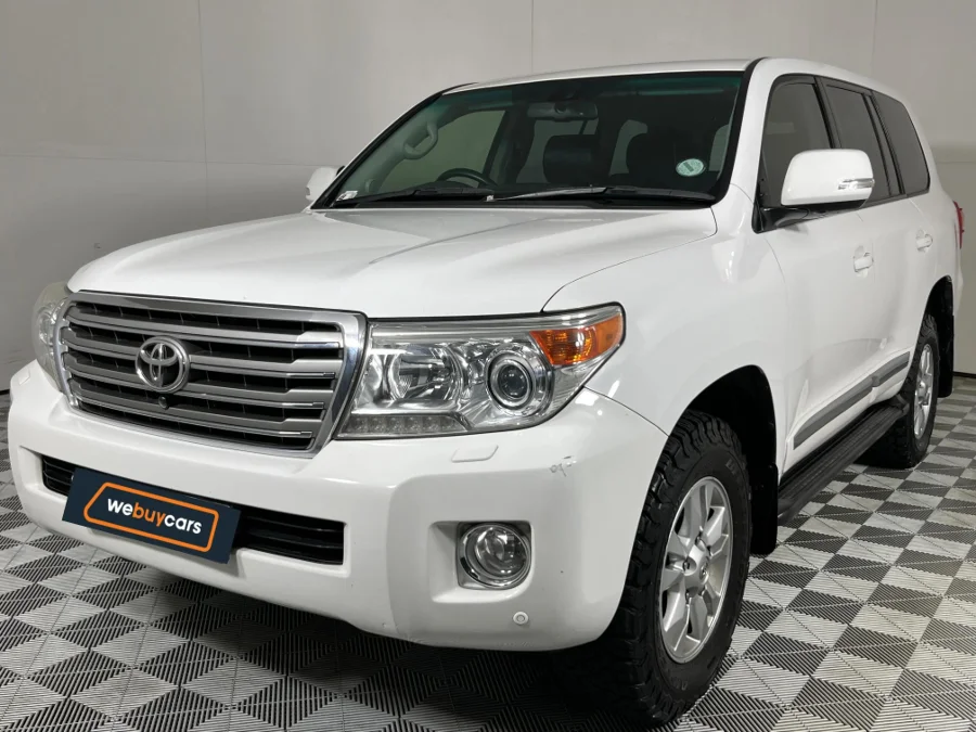 Used 2015 Toyota Land Cruiser 200 4.5D-4D V8 VX - WeBuyCars JHB South Used 2015 Toyota Land Cruiser 200 4.5D-4D V8 VX - WeBuyCars JHB South
