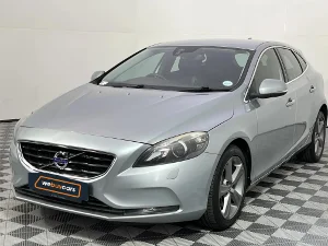 Used 2016 Volvo V40 T3 Momentum auto Used 2016 Volvo V40 T3 Momentum auto