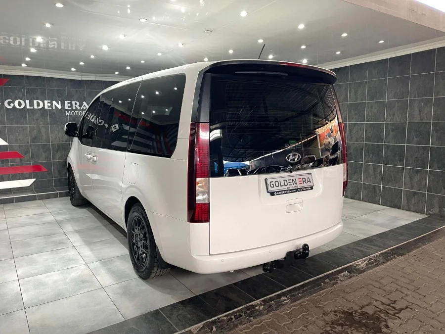 Used 2023 Hyundai Staria 2.2D Executive 9-seater - Golden Era Motors Johan Heyns Dr
