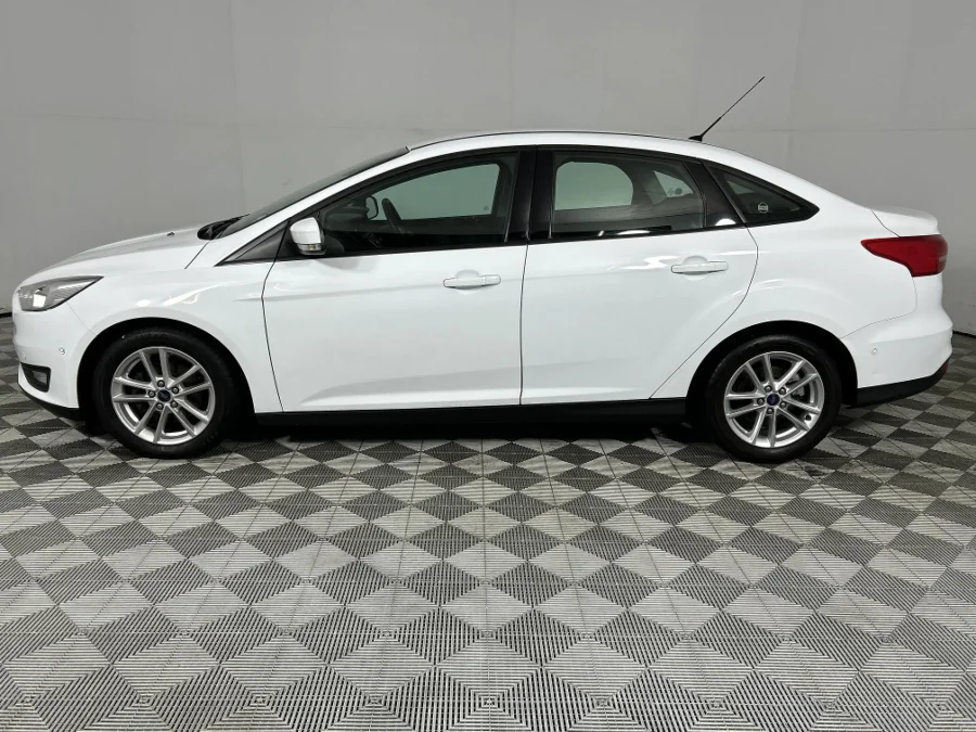 Used 2016 Ford Focus sedan 1.0T Trend - WeBuyCars Richmond