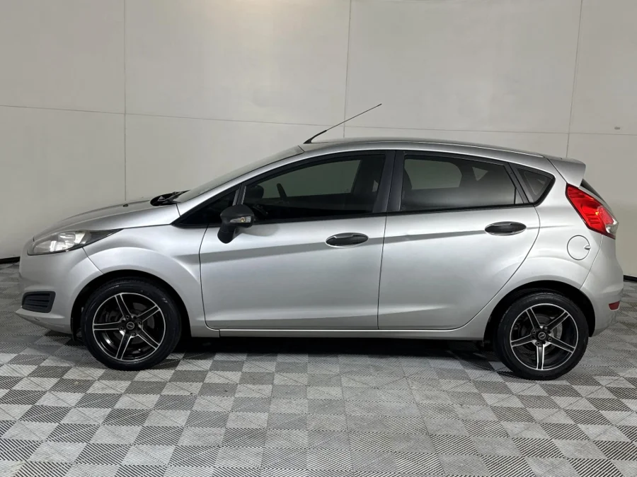 Used 2015 Ford Fiesta 5-door 1.0T Ambiente auto - WeBuyCars Midstream Used 2015 Ford Fiesta 5-door 1.0T Ambiente auto - WeBuyCars Midstream