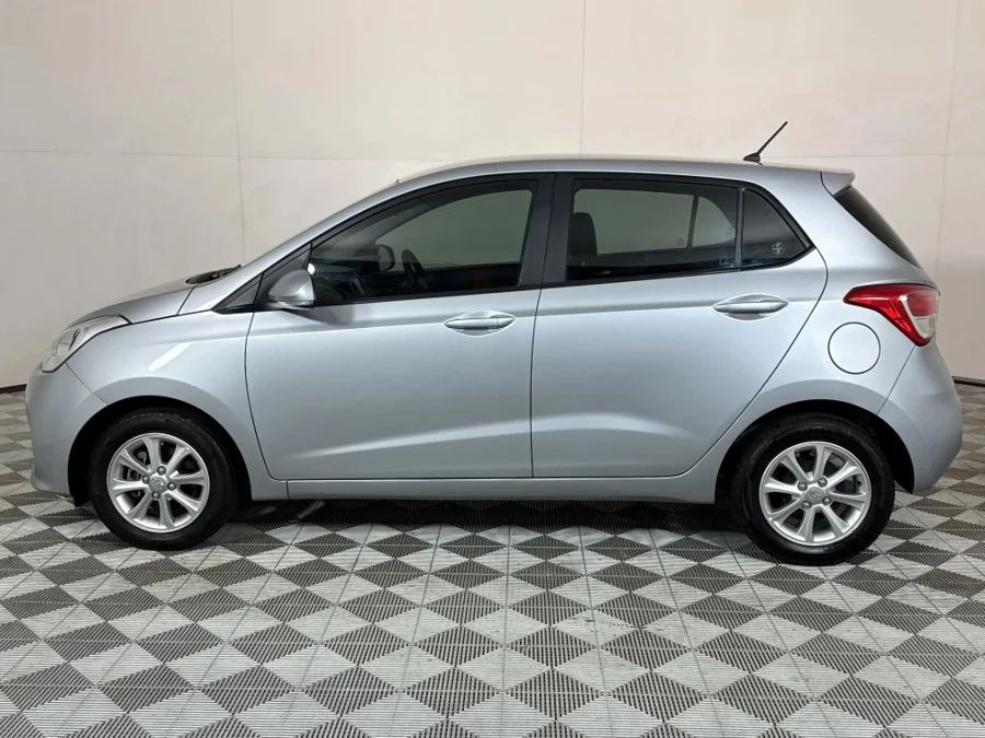Used 2020 Hyundai Grand i10 1.2 Fluid - WeBuyCars JHB South
