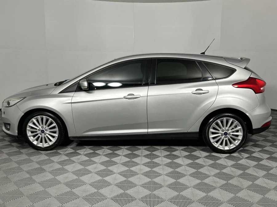 Used 2017 Ford Focus hatch 1.0T Trend - WeBuyCars Richmond