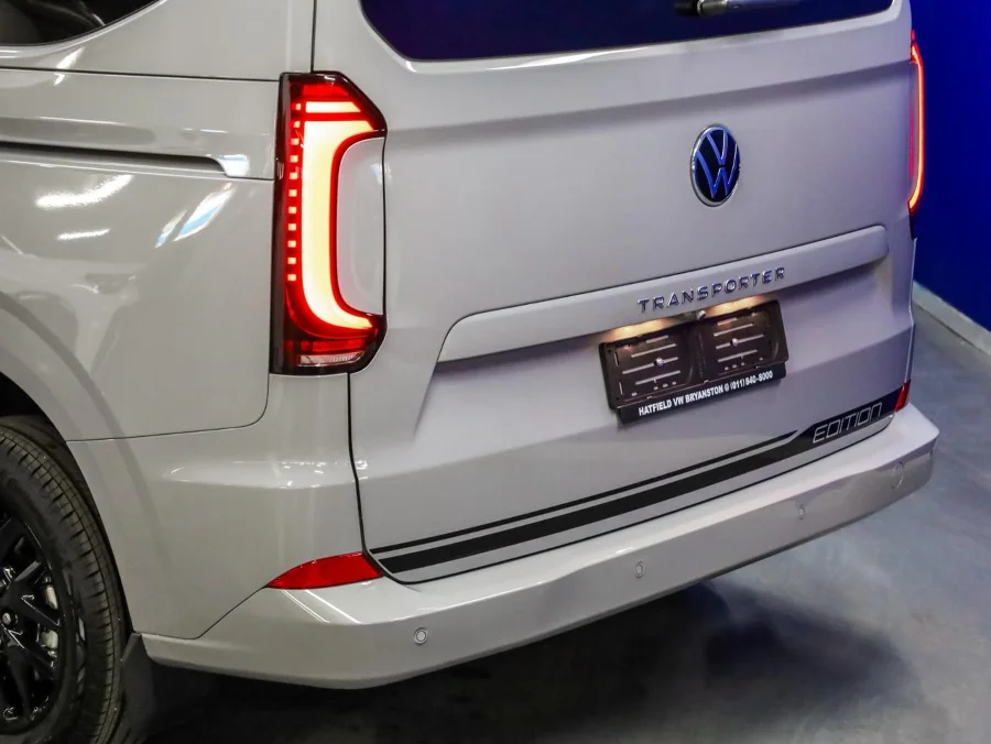 New 2026 Volkswagen Transporter 2.0TDI Kombi SWB Edition - VW Bryanston New 2026 Volkswagen Transporter 2.0TDI Kombi SWB Edition - VW Bryanston