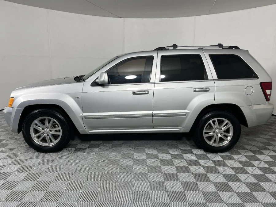 Used 2011 Jeep Grand Cherokee 5.7L Overland - WeBuyCars The Dome