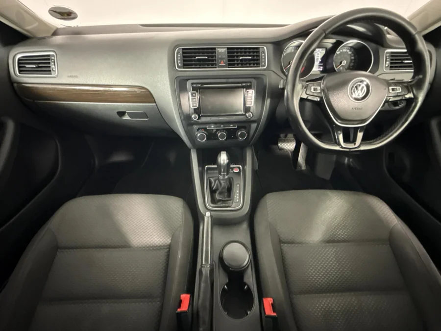 Used 2015 Volkswagen Jetta 1.6TDI Comfortline auto - WeBuyCars Brackenfell Cape Town Used 2015 Volkswagen Jetta 1.6TDI Comfortline auto - WeBuyCars Brackenfell Cape Town