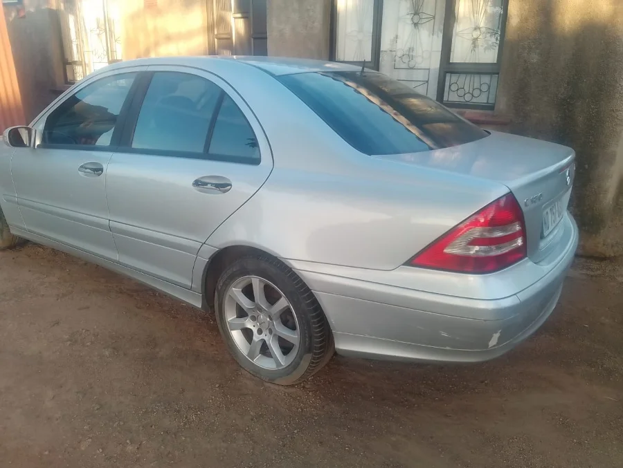 Used 2006 Mercedes-Benz C-Class C180 Kompressor Classic - Private Seller Used 2006 Mercedes-Benz C-Class C180 Kompressor Classic - Private Seller