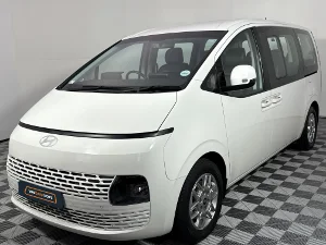 Used 2024 Hyundai Staria 2.2D Executive 9-seater Used 2024 Hyundai Staria 2.2D Executive 9-seater