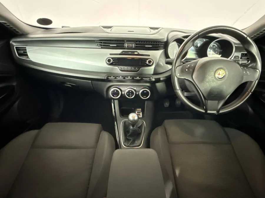 Used 2013 Alfa Romeo Giulietta 1.4TBi Distinctive - WeBuyCars Lansdowne